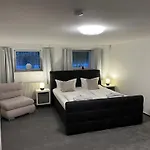 Souterrain Monteurwohnung Mit Sauna Und Garten * Rostock